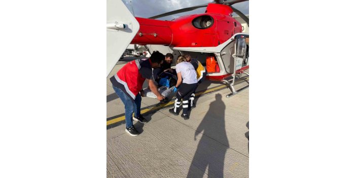 27 yaşındaki hasta helikopter ambulansla Van’a sevk edildi