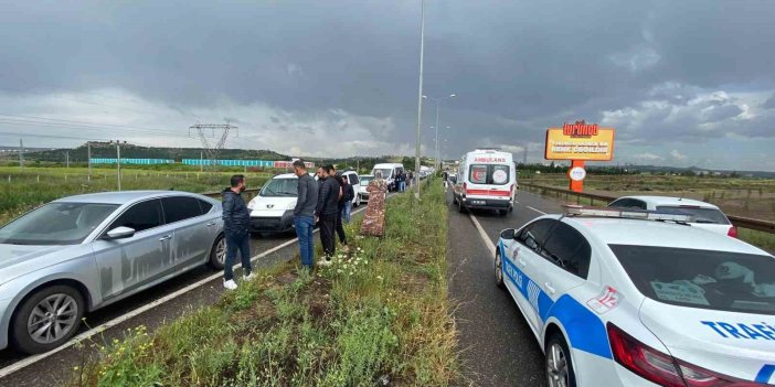 Diyarbakır’da 8 araçlı zincirleme kaza: 2 kişi yaralı