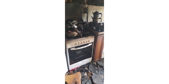 Yüksekova'da mutfak tüpünden kaynaklı bir ev yandı