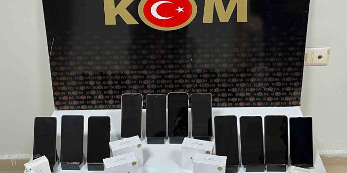 Malatya’da 11 adet kaçak cep telefonu yakalandı