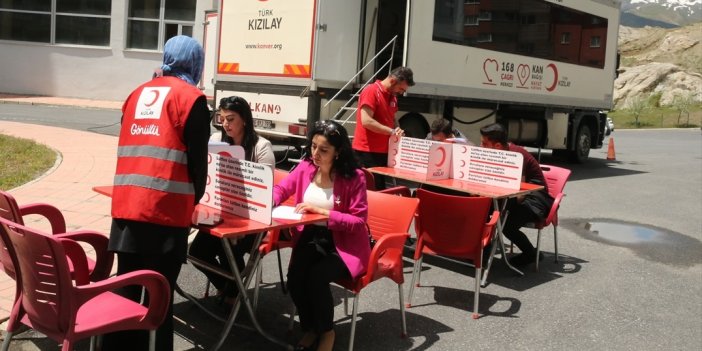 Hakkari'de kan bağışı kampanyası başlatıldı