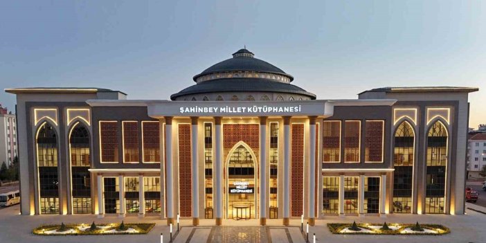 Türkiye’nin en büyük ikinci kütüphanesi Antep’te hizmete açıldı