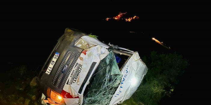 Şirvan’da minibüs şarampole yuvarlandı: 1’i ağır, 3 kişi yaralı