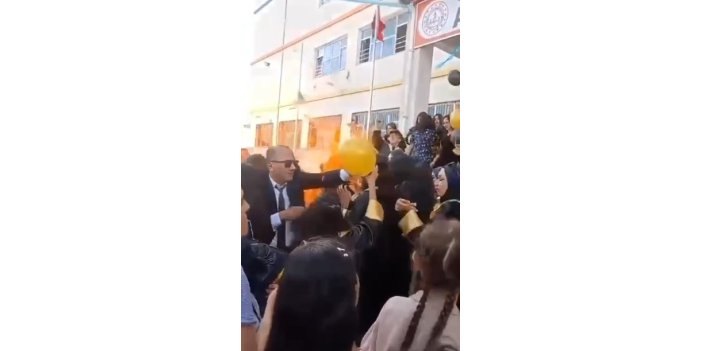 Okuldaki mezuniyet kutlamasında helyum gazlı balon patladı: 8 kişi yaralandı