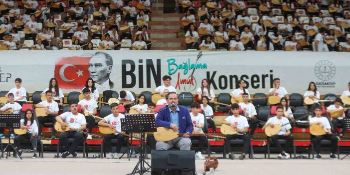 Büyükşehir bin bağlama bin umut konseri verdi