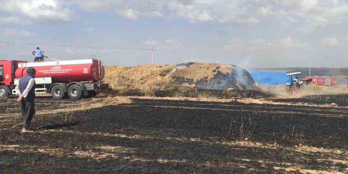 Biçerdöver hasat yaparken sıçrayan kıvılcımlar tarlayı kül etti