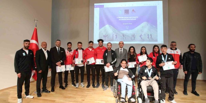 Ağrı'da19 Mayıs Geleneksel Spor Ödülleri töreni düzenlendi