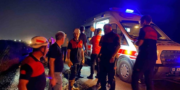 Urfa’da otomobil tahliye kanalına devrildi: 2 yaralı