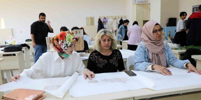 40’lı yaşlarda üniversiteli oldular