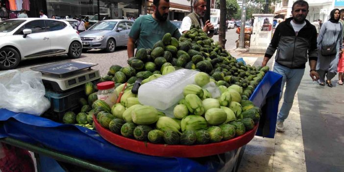 Diyarbakır’da acur tezgahlarda yer aldı