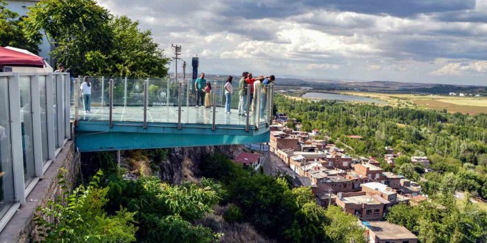 Büyükşehir belediyesi seyir terasını yurttaşlara ücretsiz yaptı