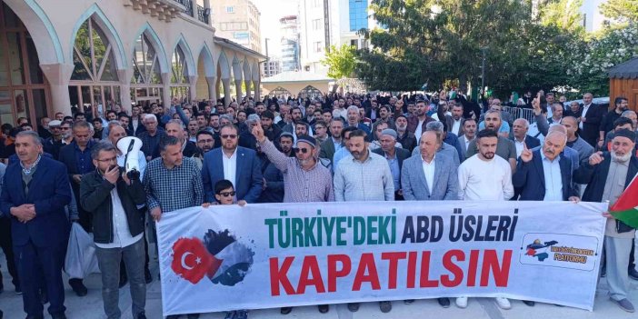 Van’da İsrail’in çadır kentteki katliamı protesto edildi