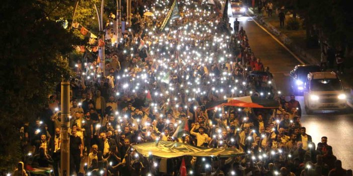 İsrail'in yaptığı katliam Diyarbakır’da binlerce kişi tarafından protesto edildi