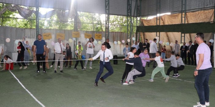 Hakkari’de "Geleneksel Çocuk Oyunları Şenliği" yapıldı