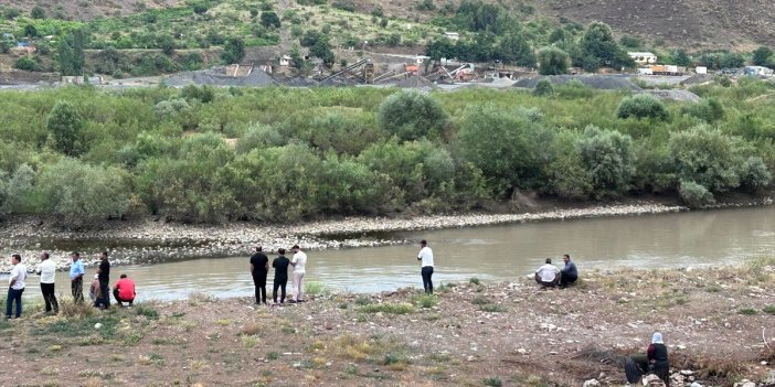 Murat Nehri'nde kaybolan çocuğu arama çalışmaları devam ediyor