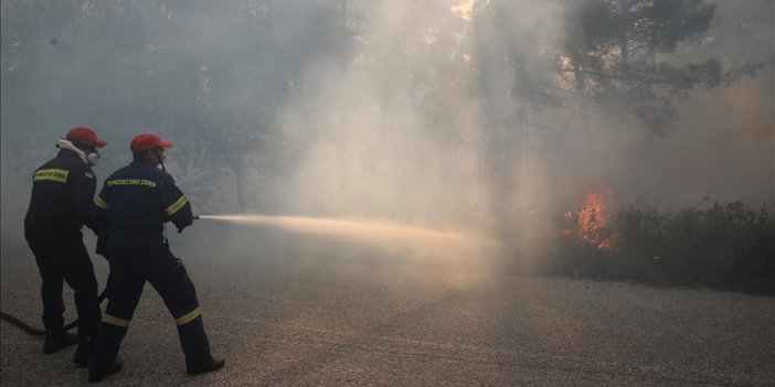 Yunanistan'da çıkan orman yangınına müdahaleler devam ediyor