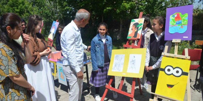DSİ Ortaokulu öğrencileri tarafından resim sergisi açıldı