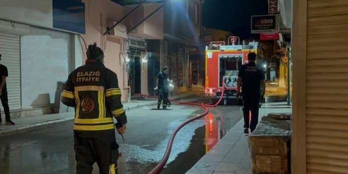 Elazığ’da pansiyon yangını: 2 itfaiye ekibi dumandan etkilendi