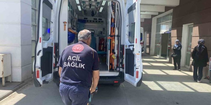 Otomobil şarampole yuvarlandı: 1 ölü, 1 kişi yaralı