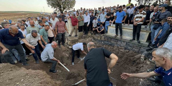 Diyarbakır’daki yangında yaşamını kaybeden amca ve yeğeni defnedildi