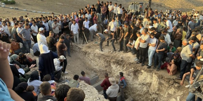 Mardin’deki yangında yaşamını kaybeden 8 vatandaş defnedildi
