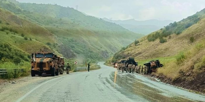 Yüksekova’da askeri araç devrildi