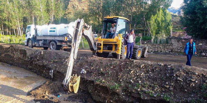 Van’da sel felaketinin ardından çalışmalar sürüyor