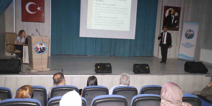 Hakkari’de “Depremle yaşamayı öğreniyorum” konferansı düzenlendi