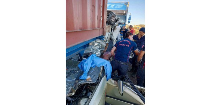 TAG Otoyolu’nda 4 aracın karıştığı kazada 3 yurttaş öldü