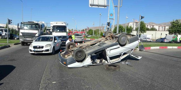 Malatya’da trafiği felç eden kaza: 3 kişi yaralandı