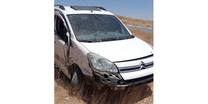 Cizre’de hafif ticari, tıra arkadan çarptı : 1 kişi yaralandı