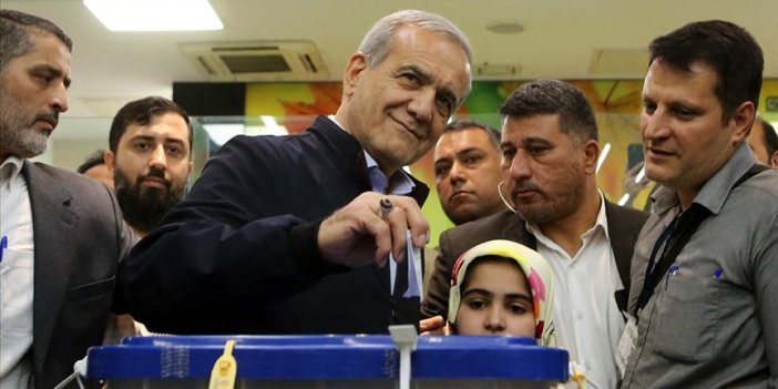 İran cumhurbaşkanlığı seçimlerinde Pezeşkiyan ile Celili ikinci tura kaldı