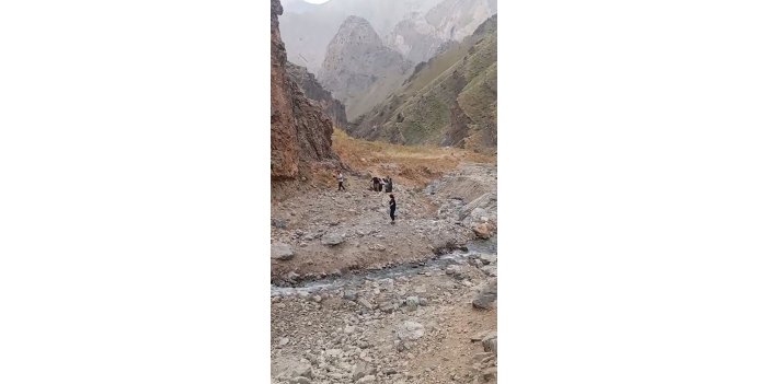 Hakkari’de yaylada rahatsızlanan kadın için helikopter havalandı