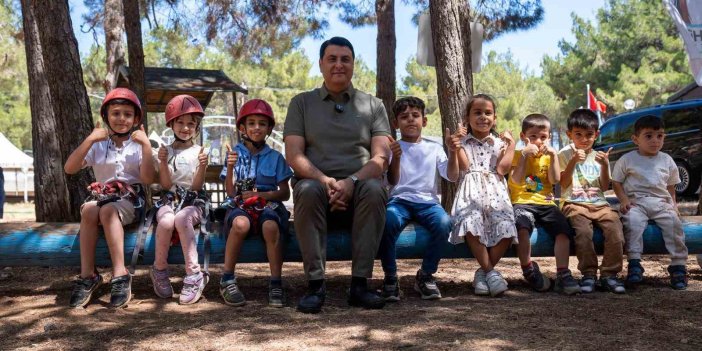 Yılmaz, yetim çocuklar ve anneleriyle bir araya geldi