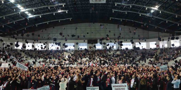 FÜ’nün binlerce öğrencisi mezun oldu