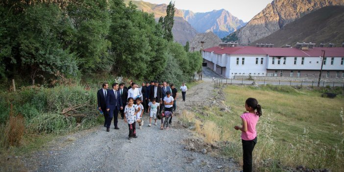 Hakkari'de Yeni Kadın Doğum ve Çocuk Hastanesi inşaatı denetlendi