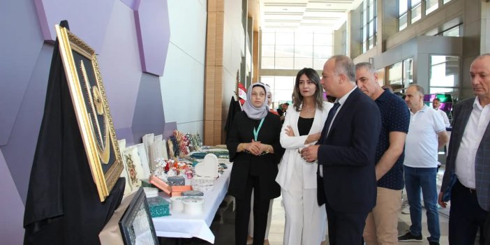 Elazığ’da hasta ve yakınlarının katkısı ile el işi ve resim sergisi yapıldı