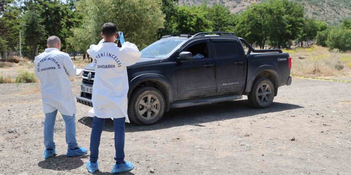 Elazığ’da bir araç içerisinde 2 kişinin cansız bedeni bulundu