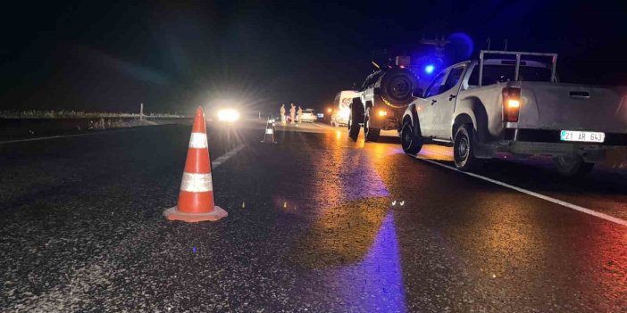 Diyarbakır’da seyir halinde taranan otomobildeki yaralılardan 2 kişi yaşamını kaybetti