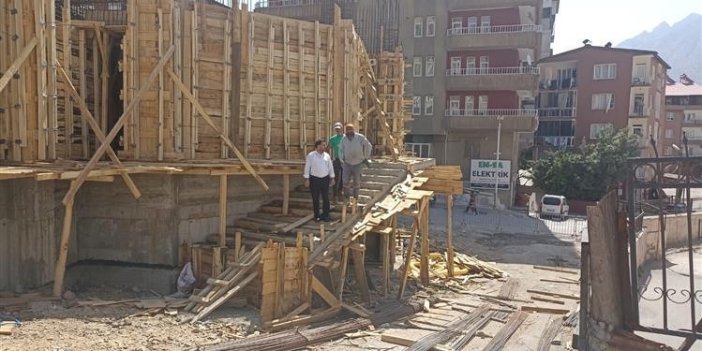 Hakkari’de Hacı Sait Camii inşaatı hayırseverlerin desteğiyle yapılıyor