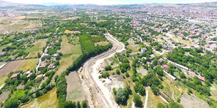 Elazığ’da taşkın koruma inşaat çalışmaları devam ediyor