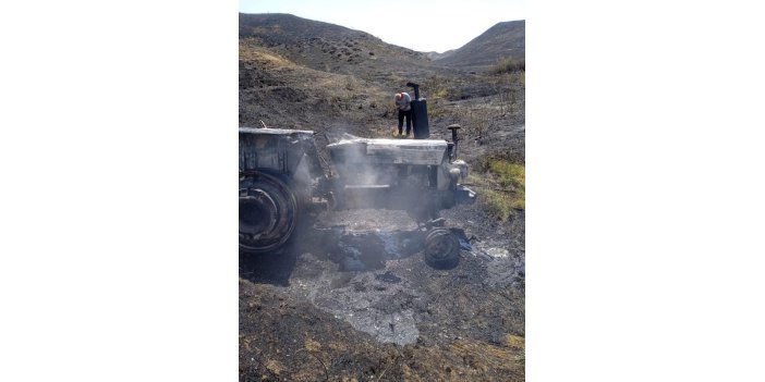 Diyarbakır’da anız yangınına müdahalede traktör kül oldu