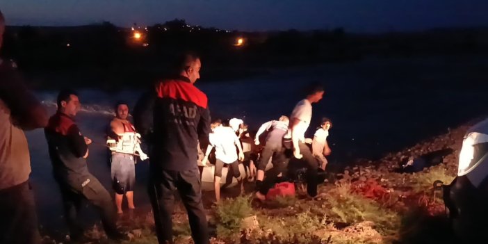 Dicle Nehri’nde mahsur kalan 11 kişilik aile ekiplerce kurtarıldı