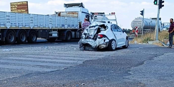 Urfa’da tır ile otomobil çarpıştı: 5 yaralı