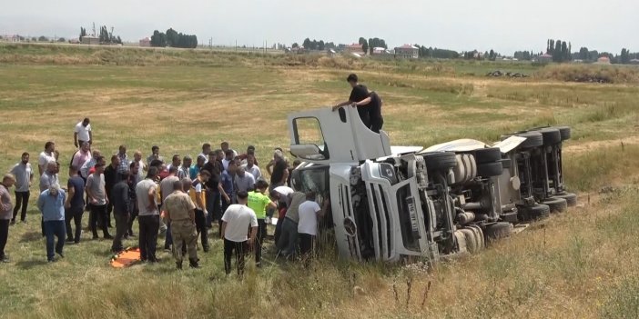 Muş’ta çimento aracı kaza yaptı: 1 kişi yaralandı