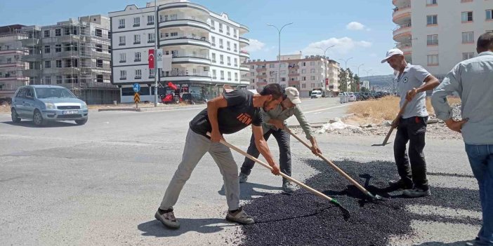 Araban’da tahrip olan yollarda yama çalışmaları devam ediyor