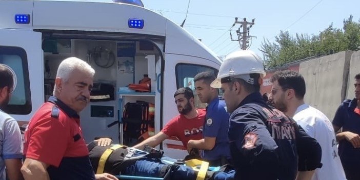 Mardin’de minibüs duvara çarptı: 1 kişi yaralandı