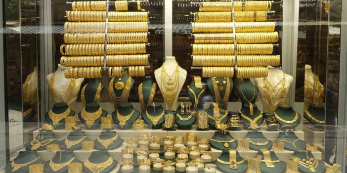 Altın fiyatları yükseldi, Antep'te kuyumcular umutlarını gurbetçilere ve düğünlere bağladı