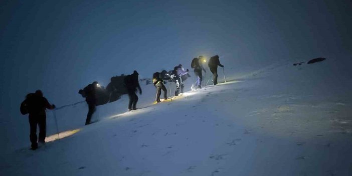 Ağrı Dağı’nda kaybolan 2 dağcının cansız bedeni bulundu