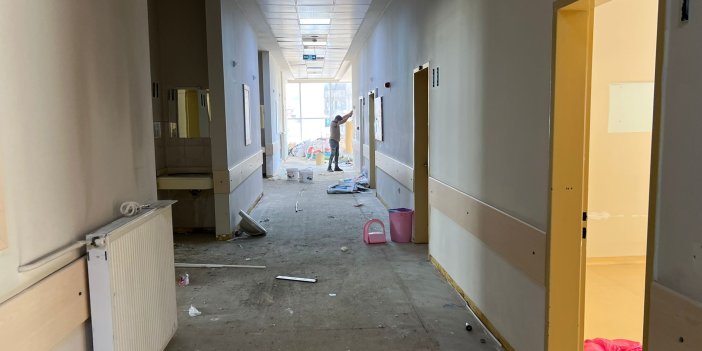 Yüksekova Devlet Hastanesi'nde hasta servislerinin tadilatı başladı